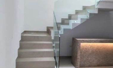 HERMOSA CASA EN RENTA ZONA AZUL LOMAS DE ANGELOPOLIS