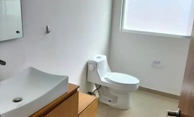 HERMOSA CASA EN RENTA ZONA AZUL LOMAS DE ANGELOPOLIS