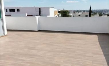 HERMOSA CASA EN RENTA ZONA AZUL LOMAS DE ANGELOPOLIS