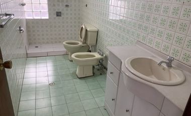 Casa rentera de venta sector la pradera con local comercial
