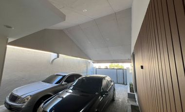BF HOMES HOUSE 4 BEDROOMS PARANAQUE