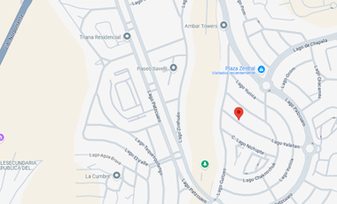 Casa en Remate, con patio, jardín y balcón en Zona de Alta Plusvalía, Col. Cumbres del Lago, Querétaro, Querétaro