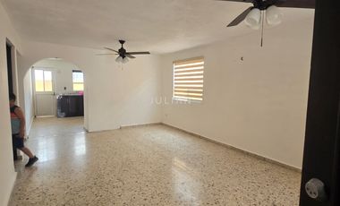 Casa en renta sin muebles en La Linda Vista