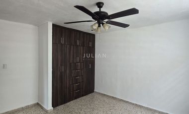 Casa en renta sin muebles en La Linda Vista