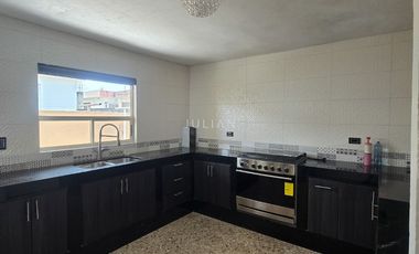 Casa en renta sin muebles en La Linda Vista