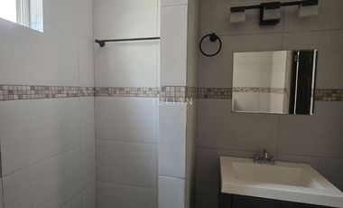 Casa en renta sin muebles en La Linda Vista