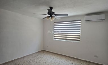Casa en renta sin muebles en La Linda Vista