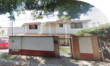 Casa Grande en Remate, con patio y jardín, Col. Jurica Pinar, Santiago de Querétaro, Querétaro