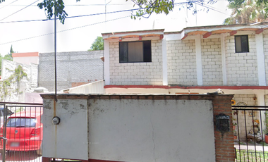 Casa Grande en Remate, con patio y jardín, Col. Jurica Pinar, Santiago de Querétaro, Querétaro