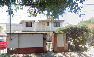 Casa Grande en Remate, con patio y jardín, Col. Jurica Pinar, Santiago de Querétaro, Querétaro