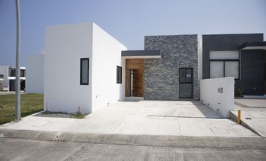 VENDO CASA LOMAS DEL DORADO