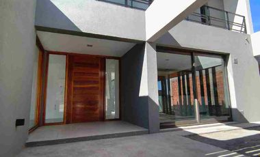 CASA A ESTRENAR EN VENTA