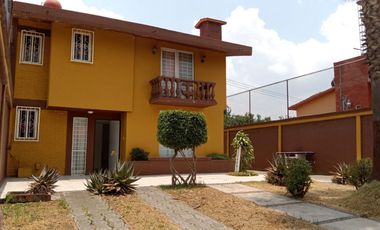 Linda casa en renta en Bosques del Lago