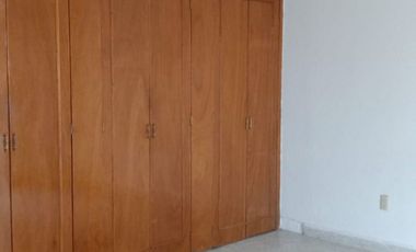 Linda casa en renta en Bosques del Lago