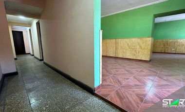 SE ARRIENDA AMPLIA CASA A PASOS DE NATANIEL Y AV MATTA.