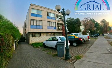 Amplio Dpto. antiguo 32 2b en Providencia