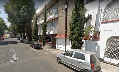 Vendo hermosa propiedad en Espaciosa e increible casa en venta bien distribuida se encuentra en ignacio allende  86 Claveria Azcapotzalco