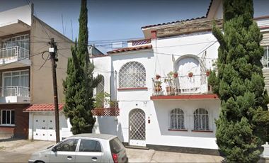Vendo hermosa propiedad en Espaciosa e increible casa en venta bien distribuida se encuentra en ignacio allende  86 Claveria Azcapotzalco