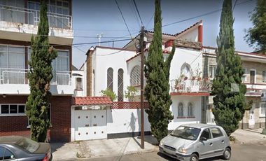 Vendo hermosa propiedad en Espaciosa e increible casa en venta bien distribuida se encuentra en ignacio allende  86 Claveria Azcapotzalco
