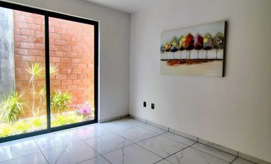 VENTA DE CASA CON ALBERCA EN CONDOMINIO DE 15 CASAS EN JIUTEPEC, MORELOS.
