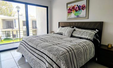 VENTA DE CASA CON ALBERCA EN CONDOMINIO DE 15 CASAS EN JIUTEPEC, MORELOS.