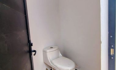 VENTA DE CASA CON ALBERCA EN CONDOMINIO DE 15 CASAS EN JIUTEPEC, MORELOS.