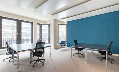 Alquiler de oficina comercial para 5 personas en Bogota, North Point.