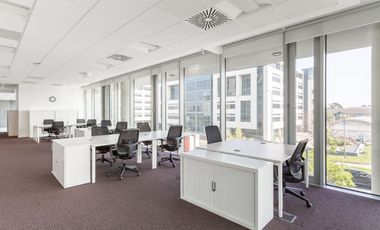 Renta de oficinas comerciales amobladas para 10 personas en Bogota, North Point