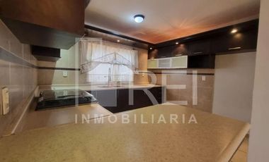 RENTA CASA RESIDENCIAL VERSALLES TONALA