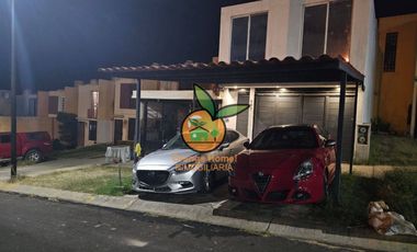 CASA REMODELADA EN VENTA EN COLINAS DE TONALÁ