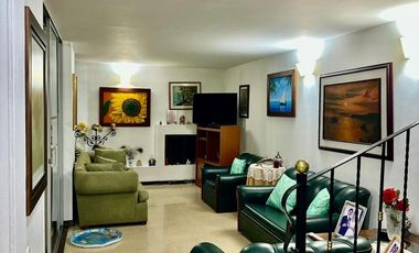Fabulosa Casa Unifamiliar en unidad cerrada-Tu hogar ideal en Loma de Los Bernal