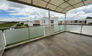 SE VENDE CASA ESQUINERA EN QUINTANAR DE LA PRADERA
