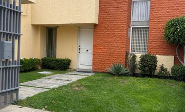 Casa en Venta en Sauzalito, Naucalpan – 3 Recámaras, 2.5 Baños, Excelente Ubicación