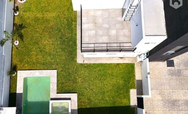 CASA NUEVA EN VENTA OAXTEPEC CENTRO, CON ALBERCA, JACUZZI, JARDÍN Y TERRAZA PRIVADA