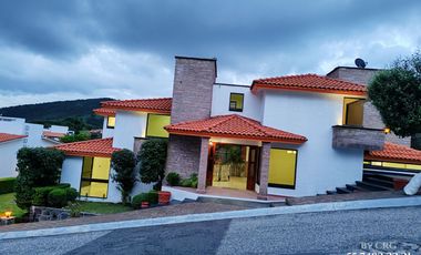 CASA EN RENTA RECIÉN REMODELADA, EN FRACCIONAMIENTO EXCLUSIVO, ZONA ESMERALDA. ATIZAPÁN DE ZARAGOZA
