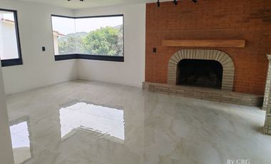 CASA EN RENTA RECIÉN REMODELADA, EN FRACCIONAMIENTO EXCLUSIVO, ZONA ESMERALDA. ATIZAPÁN DE ZARAGOZA
