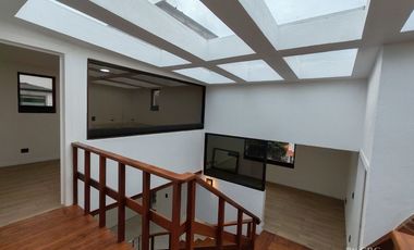 CASA EN RENTA RECIÉN REMODELADA, EN FRACCIONAMIENTO EXCLUSIVO, ZONA ESMERALDA. ATIZAPÁN DE ZARAGOZA