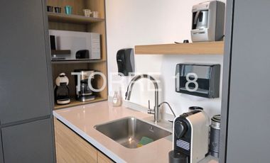 OFICINA TOTALMENTE ACONDICIONADA Y EQUIPADA EN VENTA FRENTE A PATIO SANTA FE