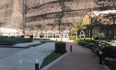 OFICINA TOTALMENTE ACONDICIONADA Y EQUIPADA EN VENTA FRENTE A PATIO SANTA FE