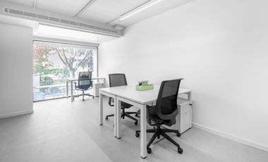 Alquiler de oficina corporativa para 3 personas en Bogota, Spaces Colina Campestre.