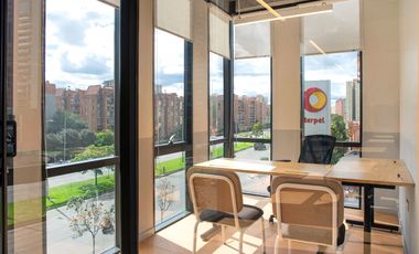 Alquiler de oficina corporativa para 3 personas en Bogota, Spaces Colina Campestre.