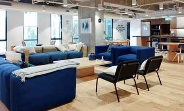 Alquiler de espacio de coworking reservado en Bogota, Spaces Colina Campestre