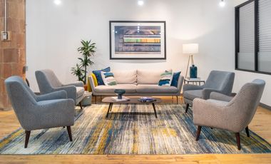 Alquiler de espacio de coworking reservado en Bogota, Spaces Colina Campestre