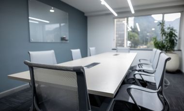 Alquiler de oficina comercial para 4 personas en Bogota, Tequendama.