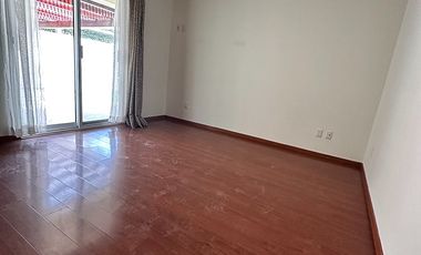 SE RENTA CASA EN DE UNA PLANTA EN MISION SAN JERONIMO QUERETARO VIG.24/7