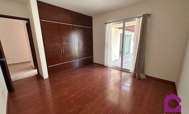 SE RENTA CASA EN DE UNA PLANTA EN MISION SAN JERONIMO QUERETARO VIG.24/7