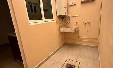 SE RENTA CASA EN DE UNA PLANTA EN MISION SAN JERONIMO QUERETARO VIG.24/7