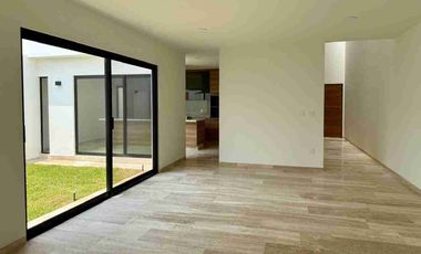 CASA EN VENTA EN SAN ANGEL RESIDENCIAL V