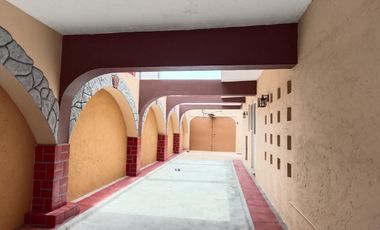 CASA EN VENTA SOBRE CALLE MUY CERCA DE PASEOS DE LA REFORMA EN COL. TRES DE MAYO $4,500,000.00
