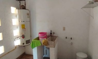 CASA EN VENTA SOBRE CALLE MUY CERCA DE PASEOS DE LA REFORMA EN COL. TRES DE MAYO $4,500,000.00